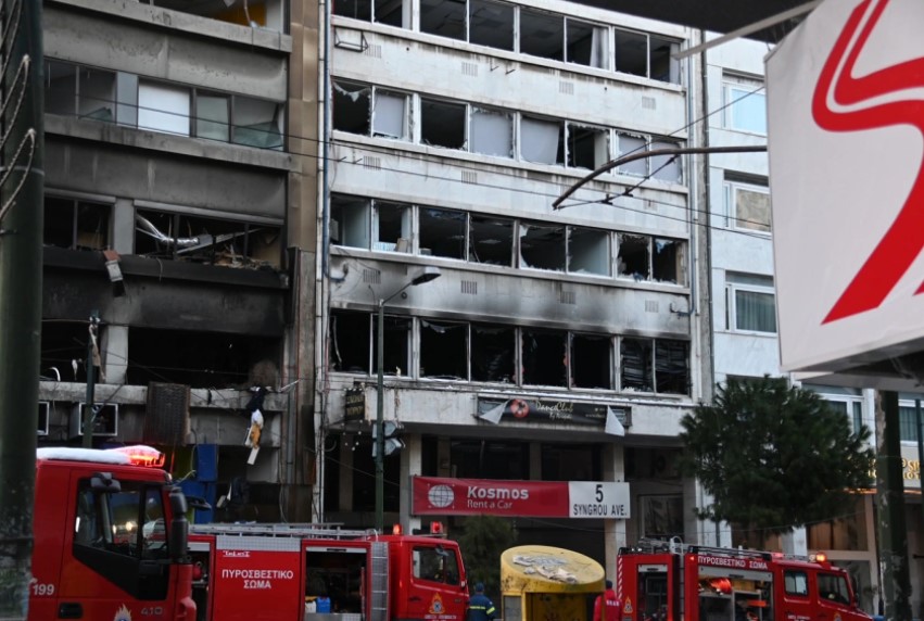 Συγγρού: Ισχυρή έκρηξη σε κτίριο – Βομβαρδισμένο τοπίο η περιοχή, καταστροφές σε απόσταση 200 μέτρων