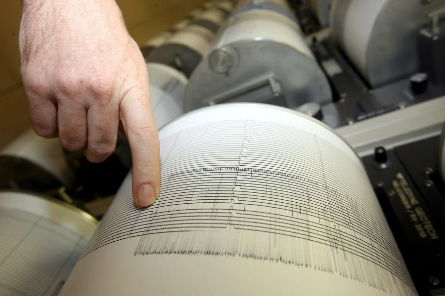 Σεισμός Εύβοια: Μπαράζ δυνατών μετασεισμών – «Ταρακουνήθηκε» και η Αττική – Γιατί ο Λέκκας μιλά για «έκπληξη»