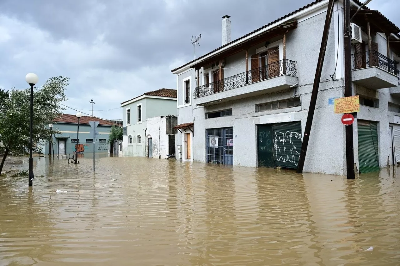 Αναζητούνται λύσεις για την εξασφάλιση μόνιμης στέγασης σε πλημμυροπαθείς