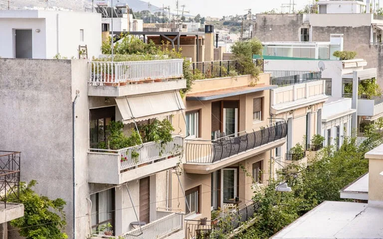 Υποχρεωτικά μέσω τράπεζας τα ενοίκια από το 2026 – Τέλος στα «μαύρα» μισθώματα