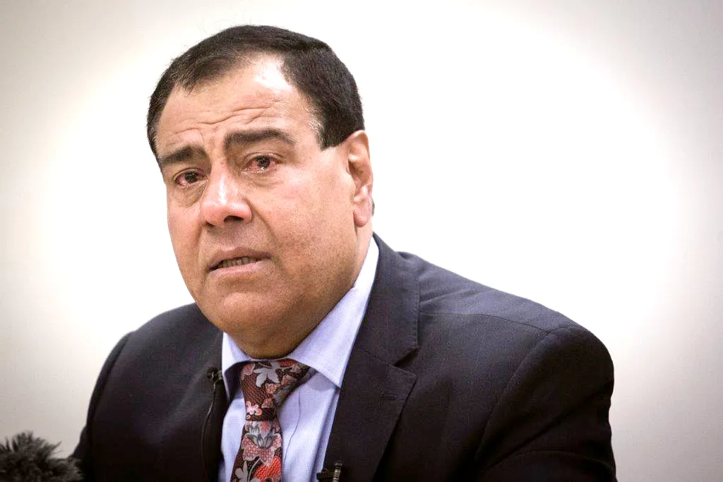 «Μου σκότωσαν τις τρεις κόρες μου – Ακόμα ελπίζω στην ειρήνη»: Η συγκλονιστική εξομολόγηση του Παλαιστινίου γιατρού στον Χτύπο