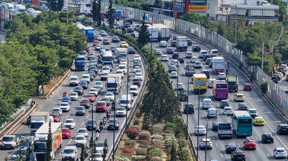 Αυξημένη κίνηση στους δρόμους λόγω τριημέρου – Μποτιλιαρίσματα σε Κηφισό και Αττική Οδό