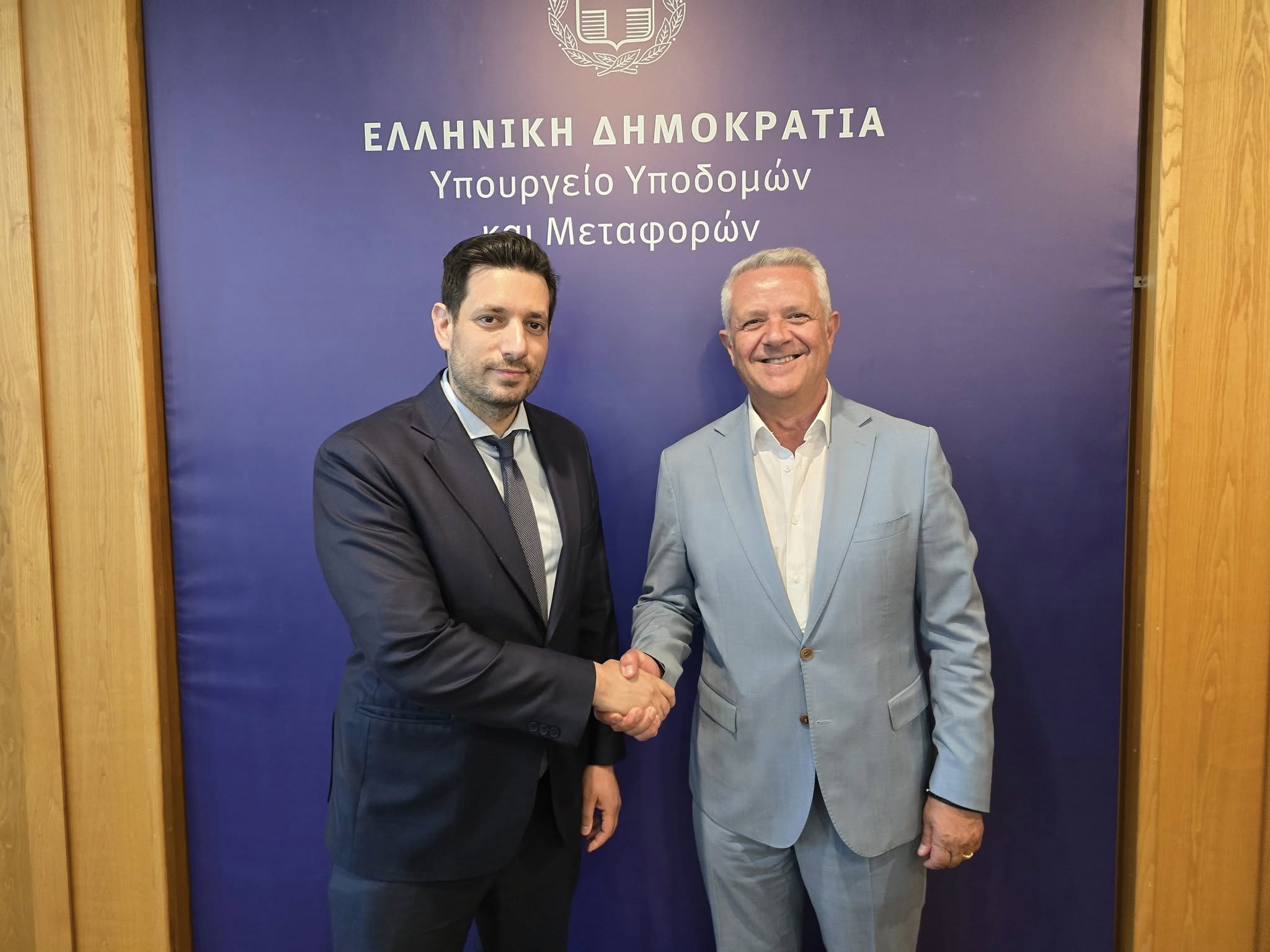 αριστερά Υπουργός-Μεταφορών Κωνσταντίνος-Κυρανάκης-δεξιά-Δήμαρχος-Μαρκοπούλου-Μεσογαίας-Κωνσταντίνος-Αλλαγιάννης